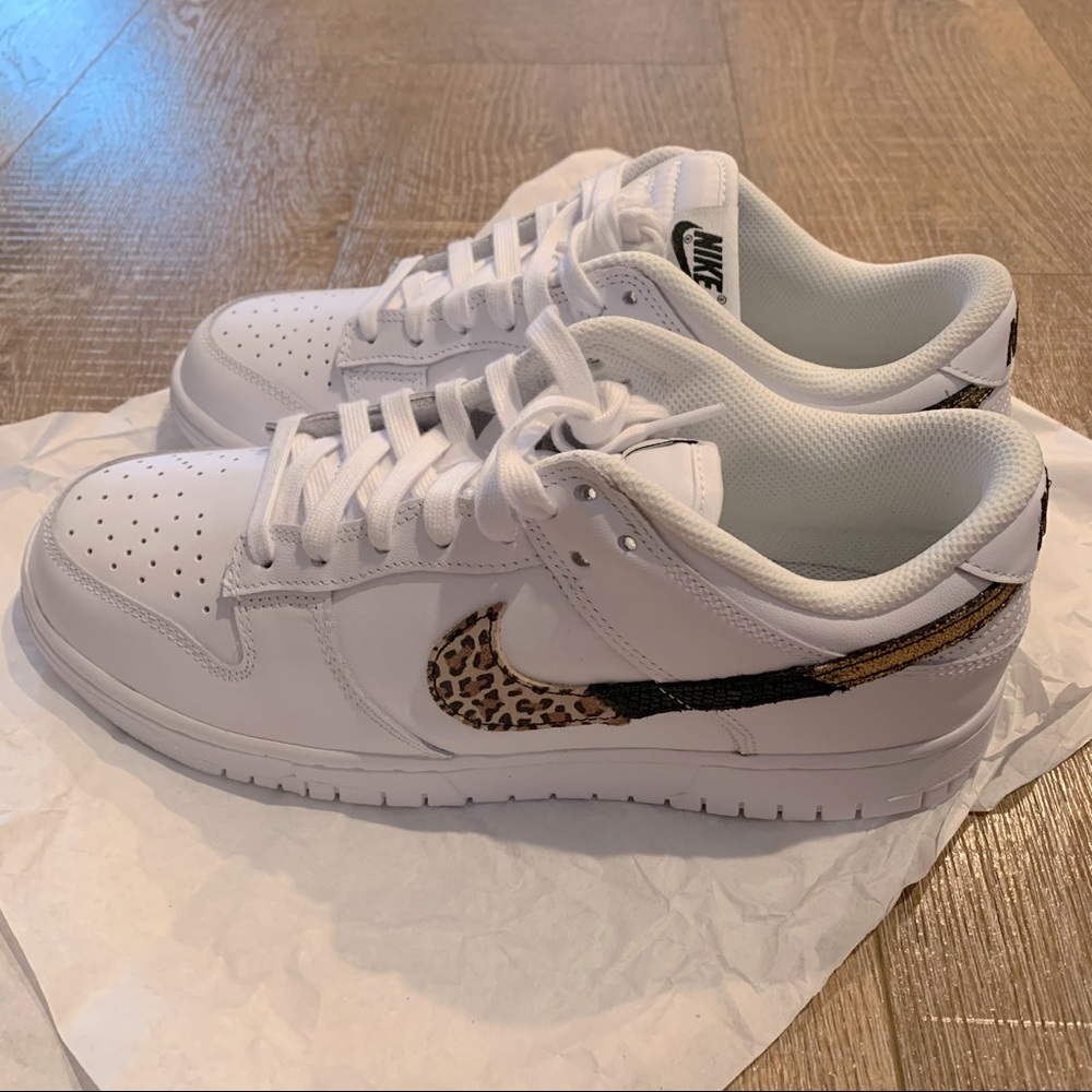 White NIKE DUNK Sneakers (Mixed Material Swooshes)
